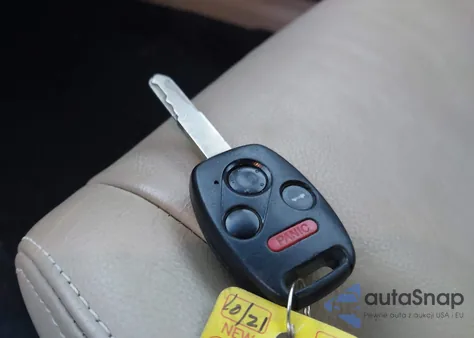 2008 Honda Accord 2.4 Ex-L from USA, damaged, VIN 1HGCS12828A030320